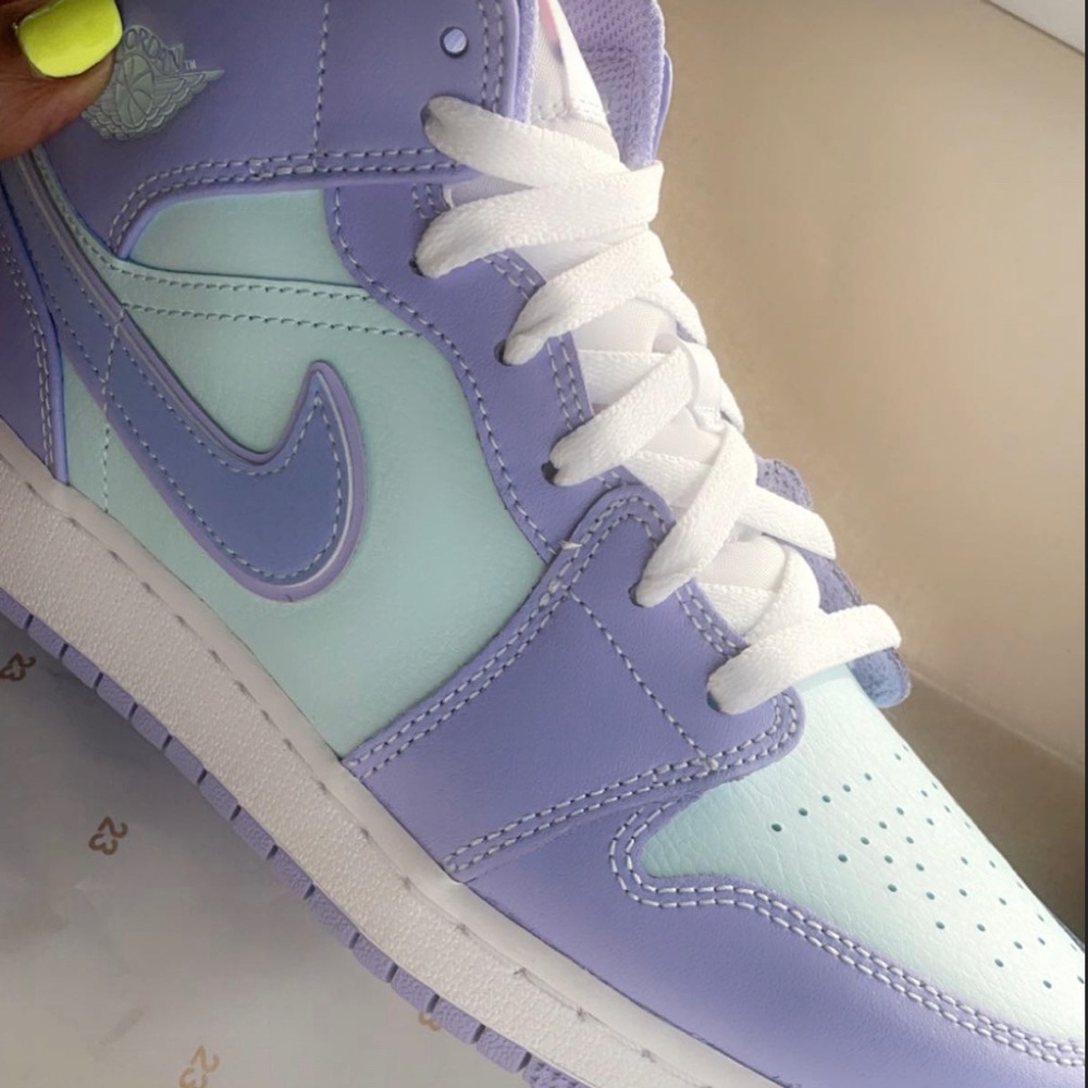 Jordan 1 Mid Purple Aqua